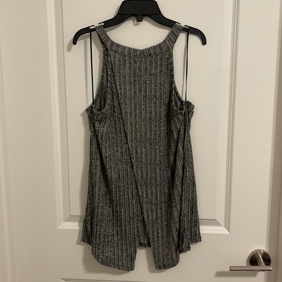 Grey open back tank - Picture 3 of 3